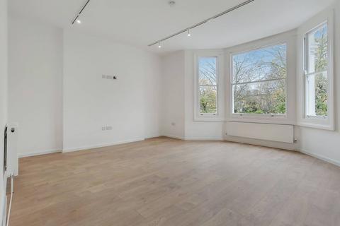 1 bedroom flat for sale, Charlton Road, Blackheath, London, SE3