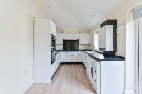undefined, Deer Park Gardens, Mitcham, CR4