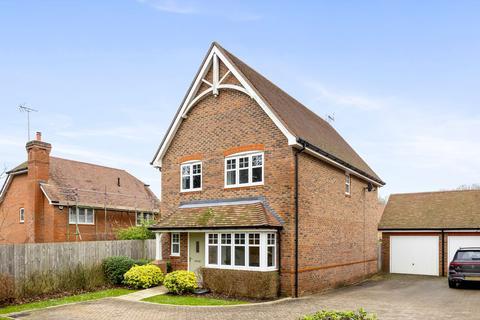 4 bedroom detached house for sale, Mill Rose Way, Burgess Hill, RH15
