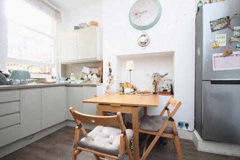 4 bedroom house to rent, Crowland Road, Stamford Hill, N15