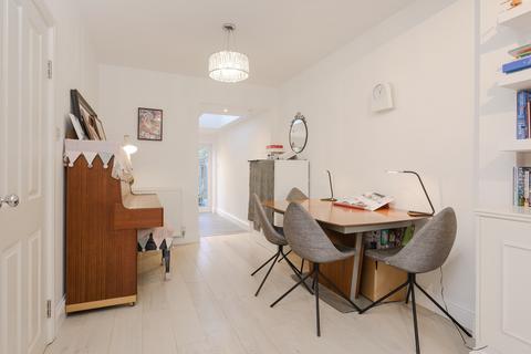 4 bedroom terraced house for sale, Newton Road, London SW19