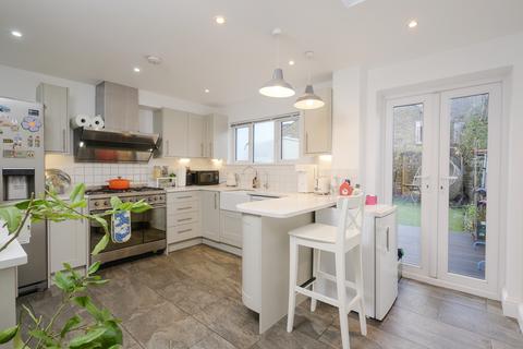 4 bedroom terraced house for sale, Newton Road, London SW19