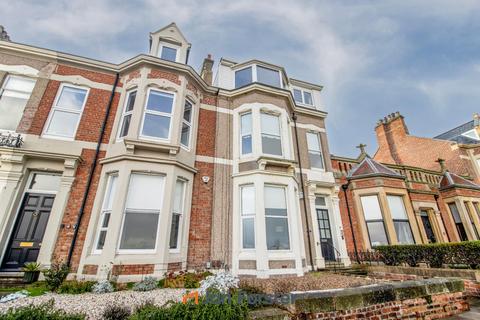 1 bedroom flat for sale - Beverley Terrace, Cullercoats, North Shields