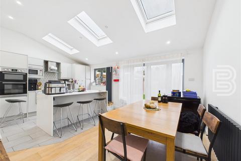 3 bedroom semi-detached house for sale, Sheriff Road, Rugby CV21