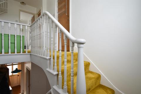 3 bedroom maisonette to rent, Alexandra Road, St. Leonards-On-Sea TN37