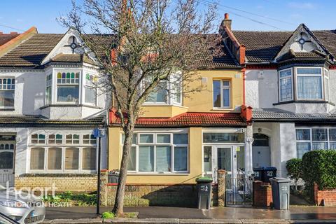 3 bedroom terraced house for sale, Nutfield Road, Thornton Heath