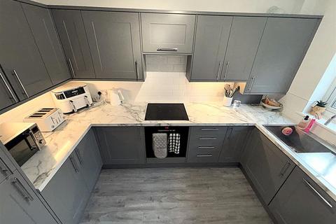 2 bedroom flat for sale, Hayes Lane, Beckenham