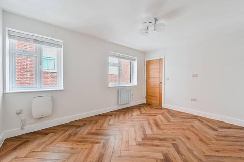 1 bedroom flat for sale, 1A St Martin House, London NW1