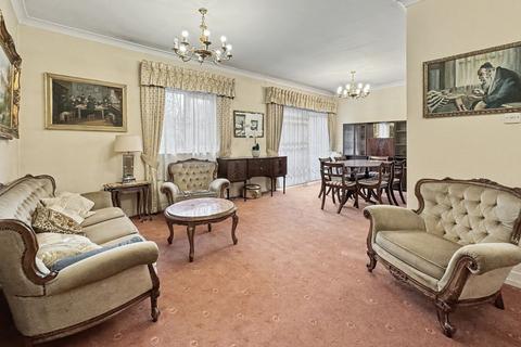2 bedroom flat for sale, Old Hall Road, Lakeside Court, M7