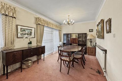 2 bedroom flat for sale, Old Hall Road, Lakeside Court, M7