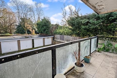 2 bedroom flat for sale, Old Hall Road, Lakeside Court, M7