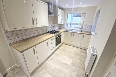 2 bedroom terraced house to rent, Rawcliffe Street, Blackpool, FY4