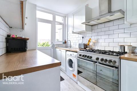 3 bedroom terraced house for sale, Upper Luton Road, Chatham