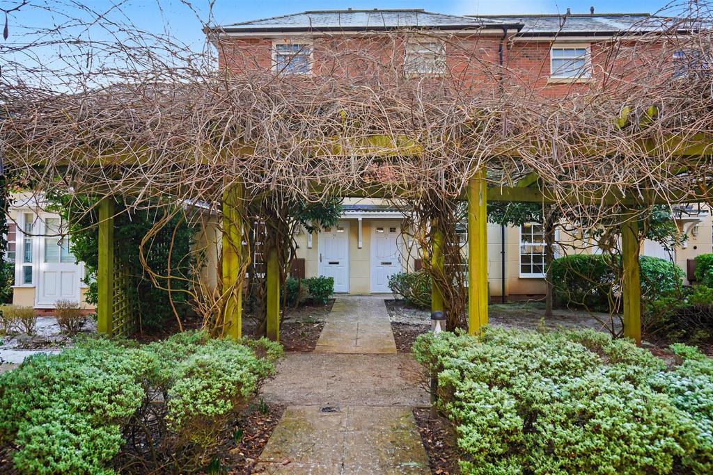 29 John Cullis Gardens-18.jpeg