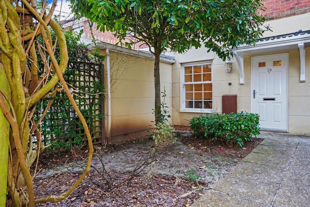29 John Cullis Gardens-3.jpeg