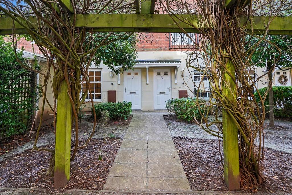 29 John Cullis Gardens-19.jpeg