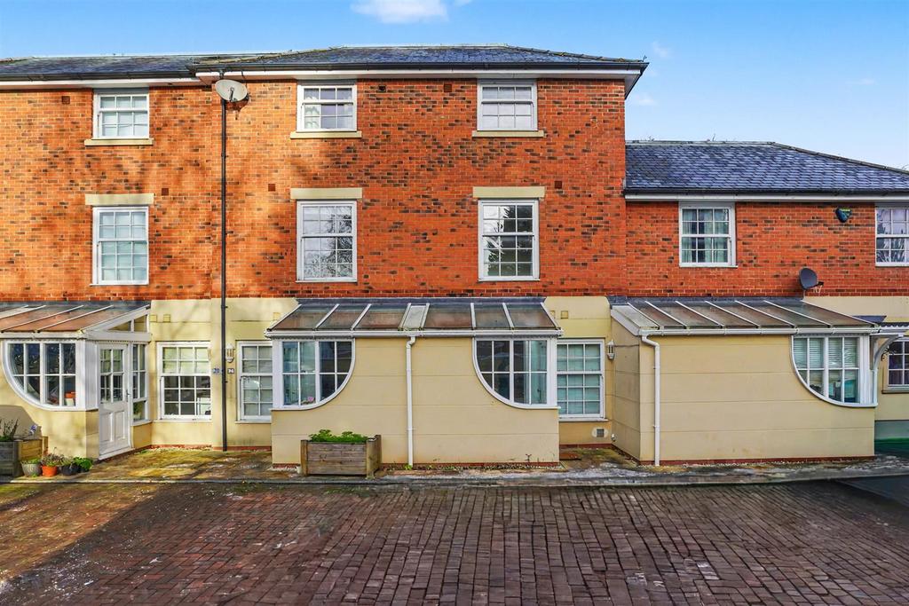 29 John Cullis Gardens-20.jpeg