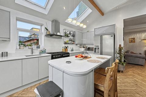 4 bedroom semi-detached house for sale, Simister Lane, Prestwich, M25