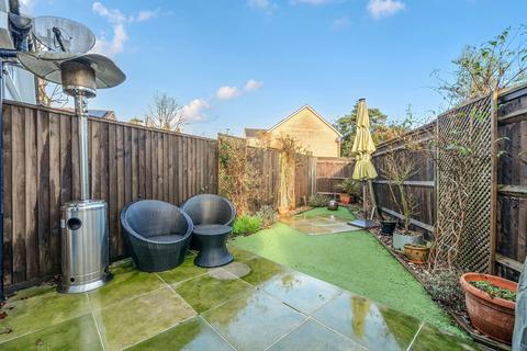 3 bedroom end of terrace house for sale, Oakgrove, Caterham CR3