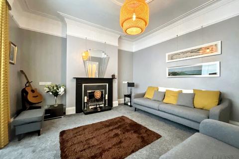4 bedroom semi-detached house for sale, Wansbeck Road, Jarrow, NE32