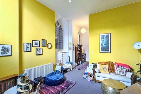 2 bedroom flat for sale, Ceylon Place, Eastbourne