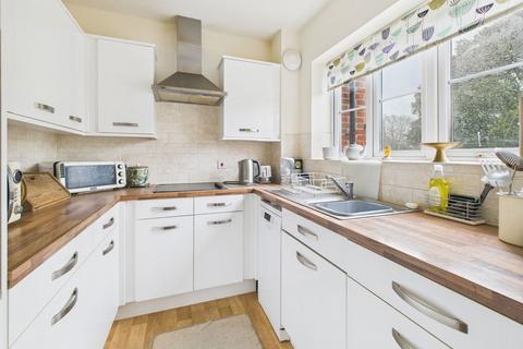 2 bedroom retirement property for sale, Cambridge Lodge, 10, Southey Road, Worthing, BN11 3HT