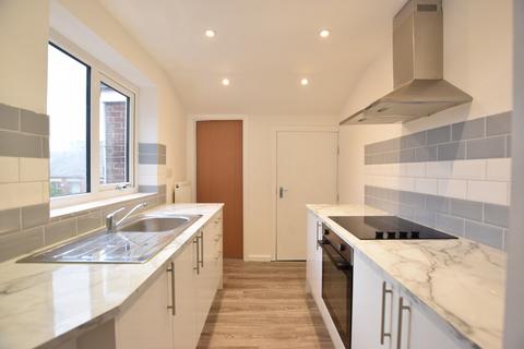 2 bedroom flat to rent, York Street, Pelaw, NE10