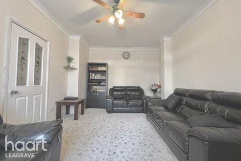 5 bedroom semi-detached house for sale, Leagrave Road, LUTON