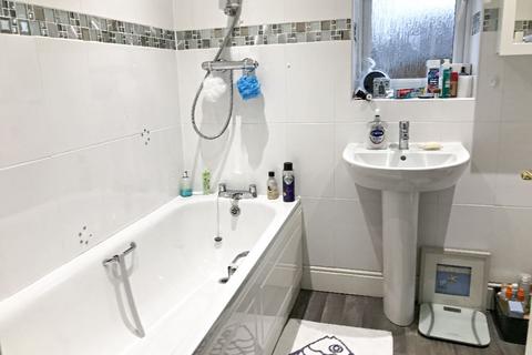 2 bedroom detached bungalow for sale, Salmons Way, Fakenham NR21