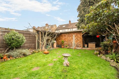 4 bedroom end of terrace house for sale, Lodge Avenue, Croydon