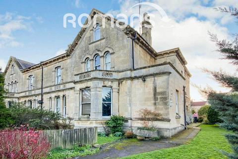 Upper Oldfield Park, Bath, BA2