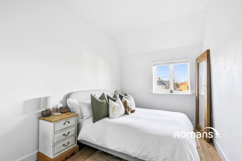 2 bedroom flat to rent, Chopin Mews, Mazurek Way, Swindon, SN25