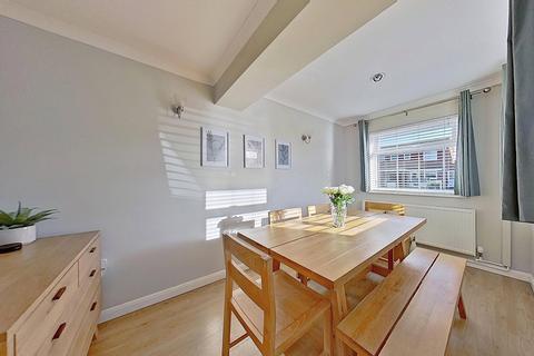 3 bedroom semi-detached house for sale, Wrentham Avenue, Herne Bay, CT6 7UU
