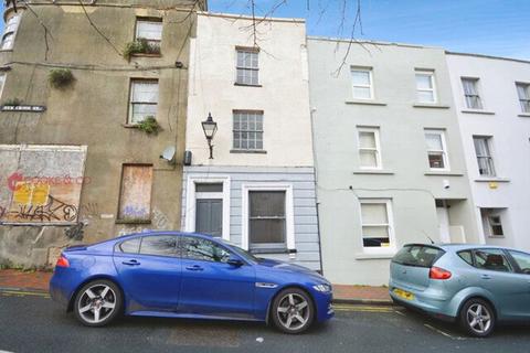 3 bedroom house to rent, New Cross Street, Margate, CT9 1EH
