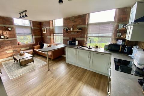 2 bedroom apartment for sale, Balme Road, Cleckheaton