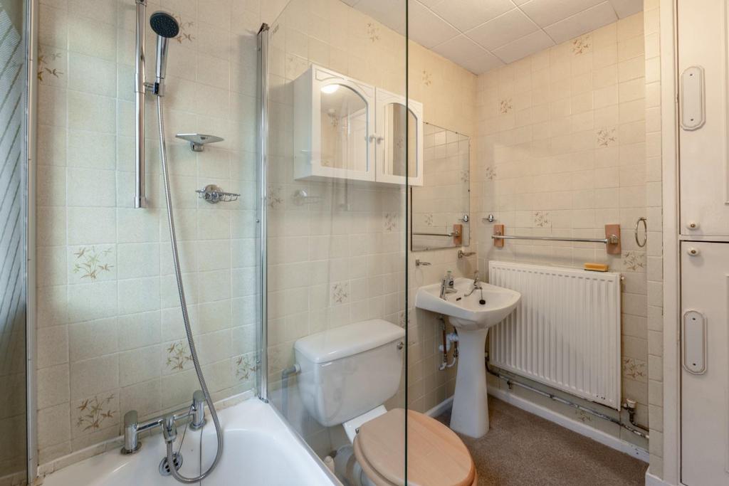 Bathroom-1.jpg
