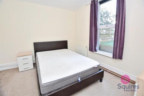 2 bedroom flat to rent, Long Lane, Finchley