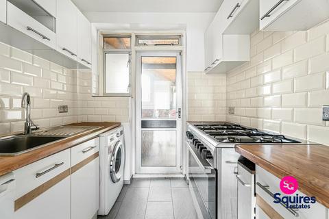 3 bedroom semi-detached house for sale, Oakhampton Road, London, NW7