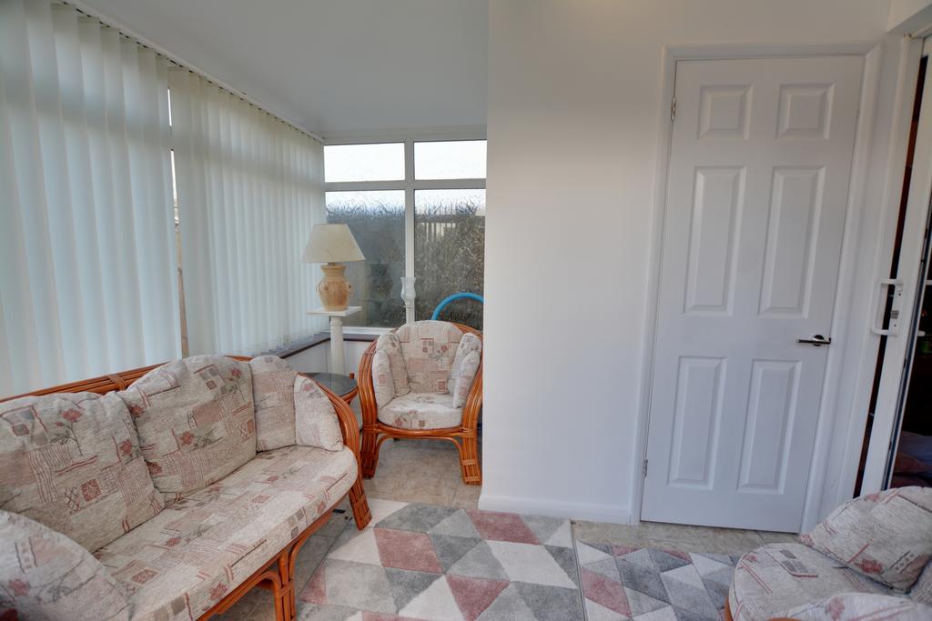 Conservatory / W/C