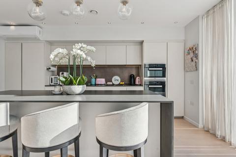 3 bedroom apartment to rent, Radstock Street, London, SW11