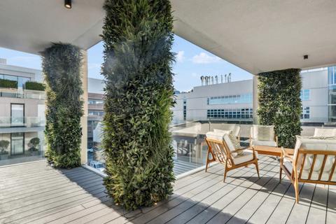 3 bedroom apartment to rent, Radstock Street, London, SW11