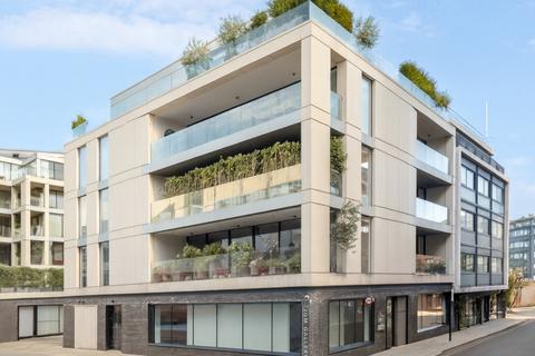 3 bedroom apartment to rent, Radstock Street, London, SW11