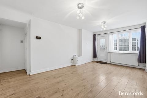 2 bedroom maisonette for sale, North Road, Havering-Atte-Bower, RM4