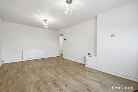 2 bedroom maisonette for sale, North Road, Havering-Atte-Bower, RM4