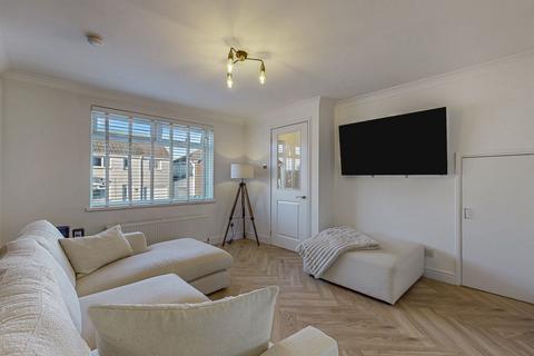 3 bedroom terraced house for sale, Glen Mark Road, Neilston, Glasgow