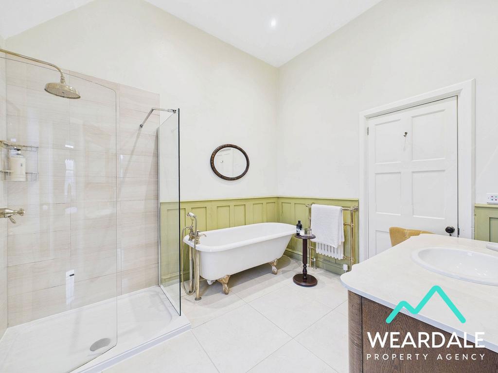 Bedroom 1 En-suite