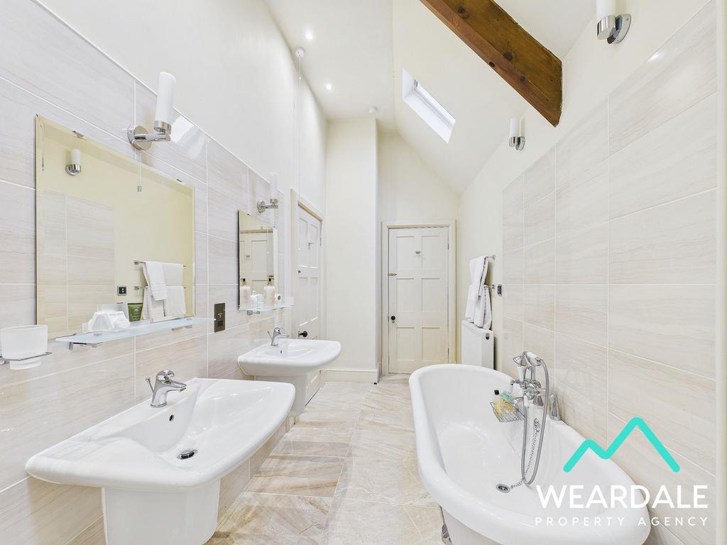 Jack &amp; Jill Bathroom