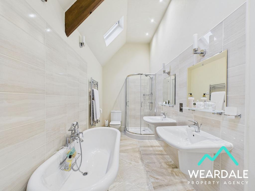 Jack &amp; Jill Bathroom