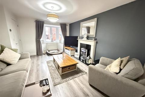3 bedroom semi-detached house for sale, Henley Grove, Swadlincote DE11