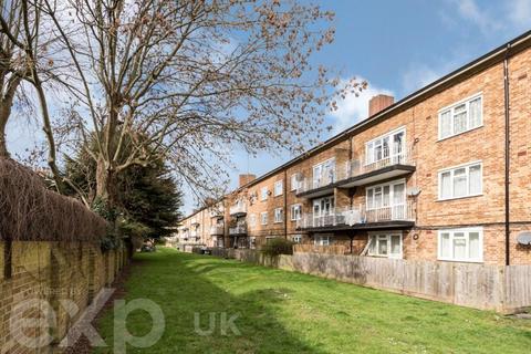 3 bedroom apartment to rent, Chichester Road, London NW6